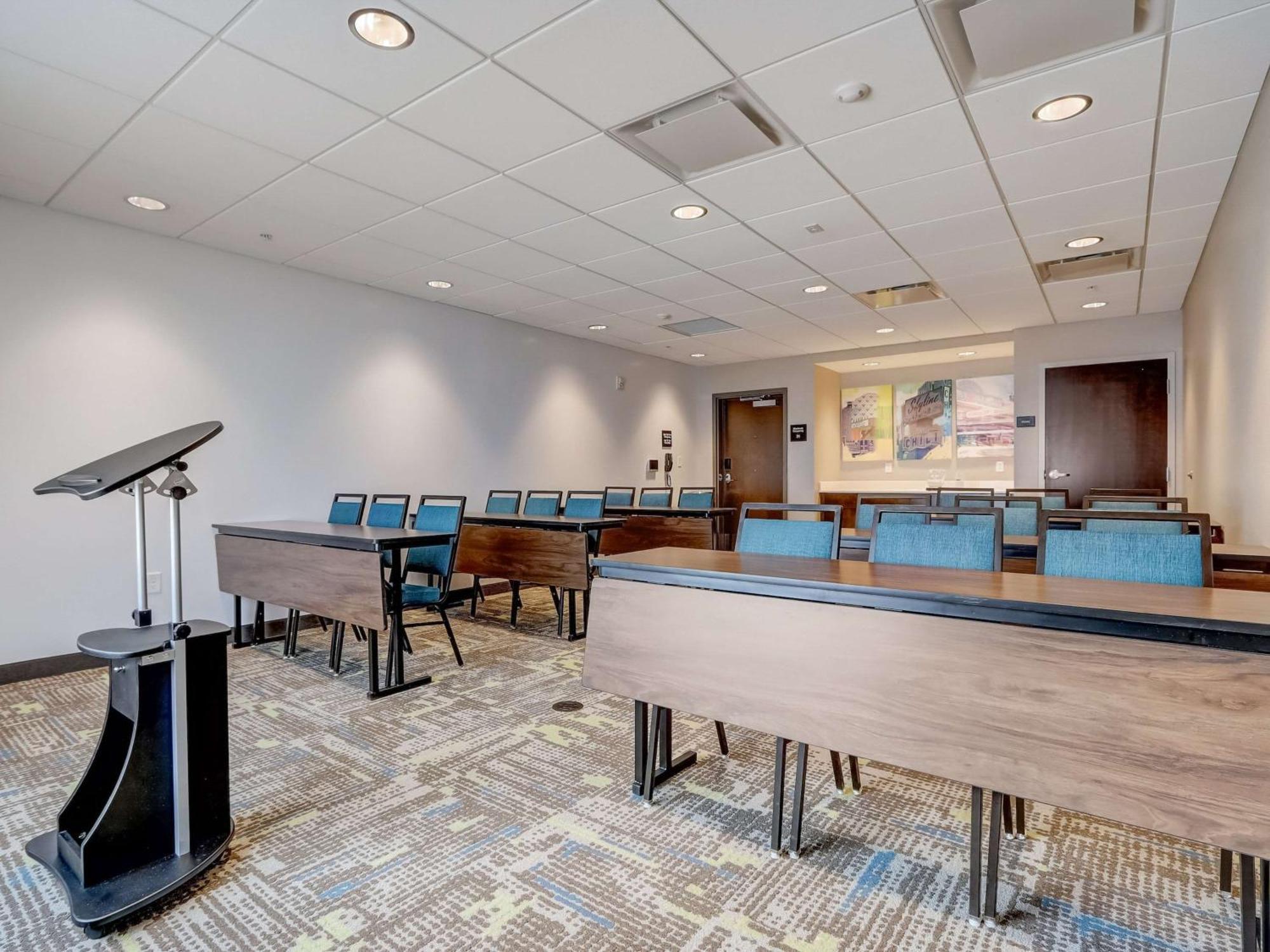 Hampton Inn & Suites Cincinnati Midtown Rookwood Екстер'єр фото