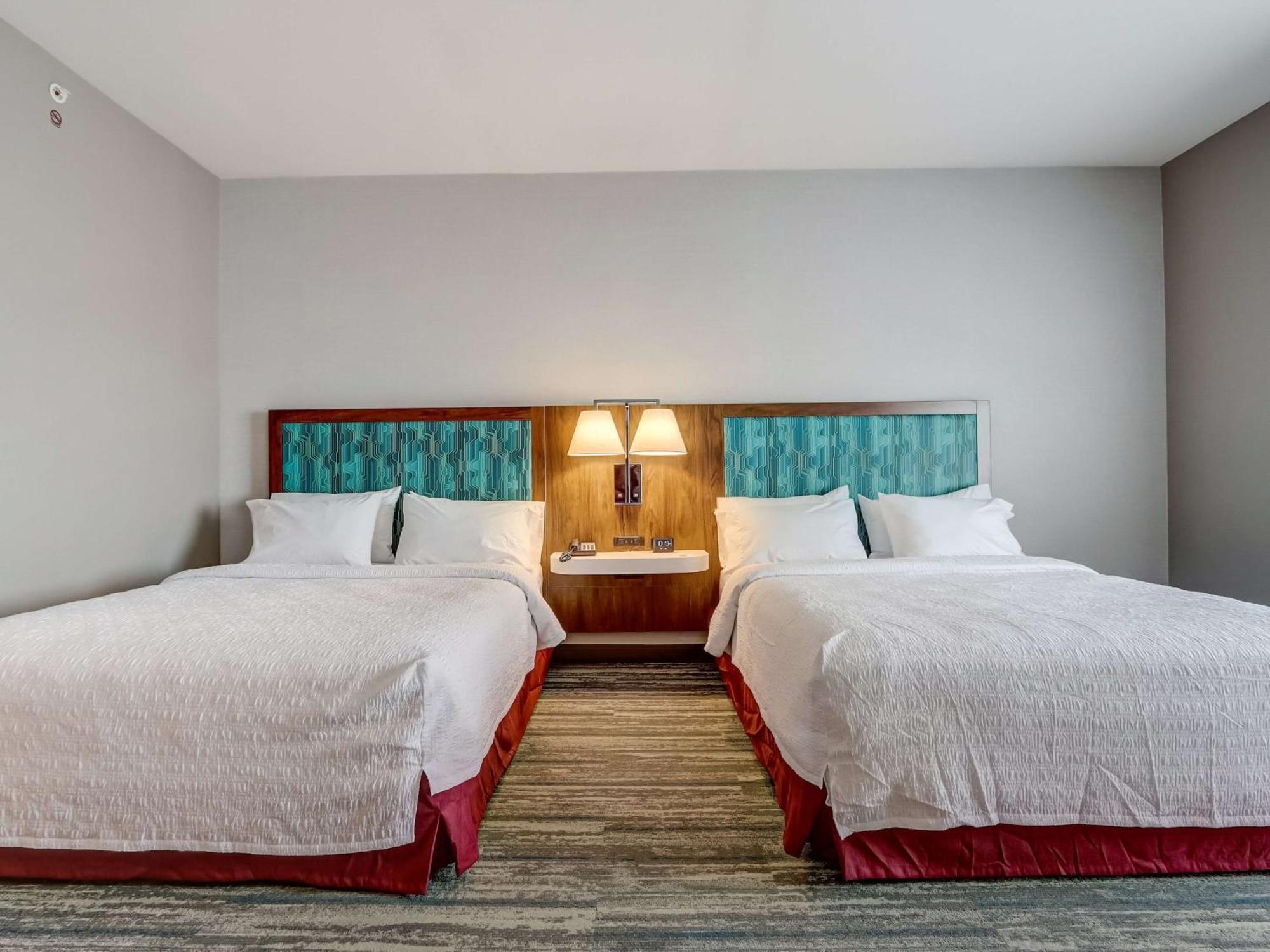 Hampton Inn & Suites Cincinnati Midtown Rookwood Екстер'єр фото