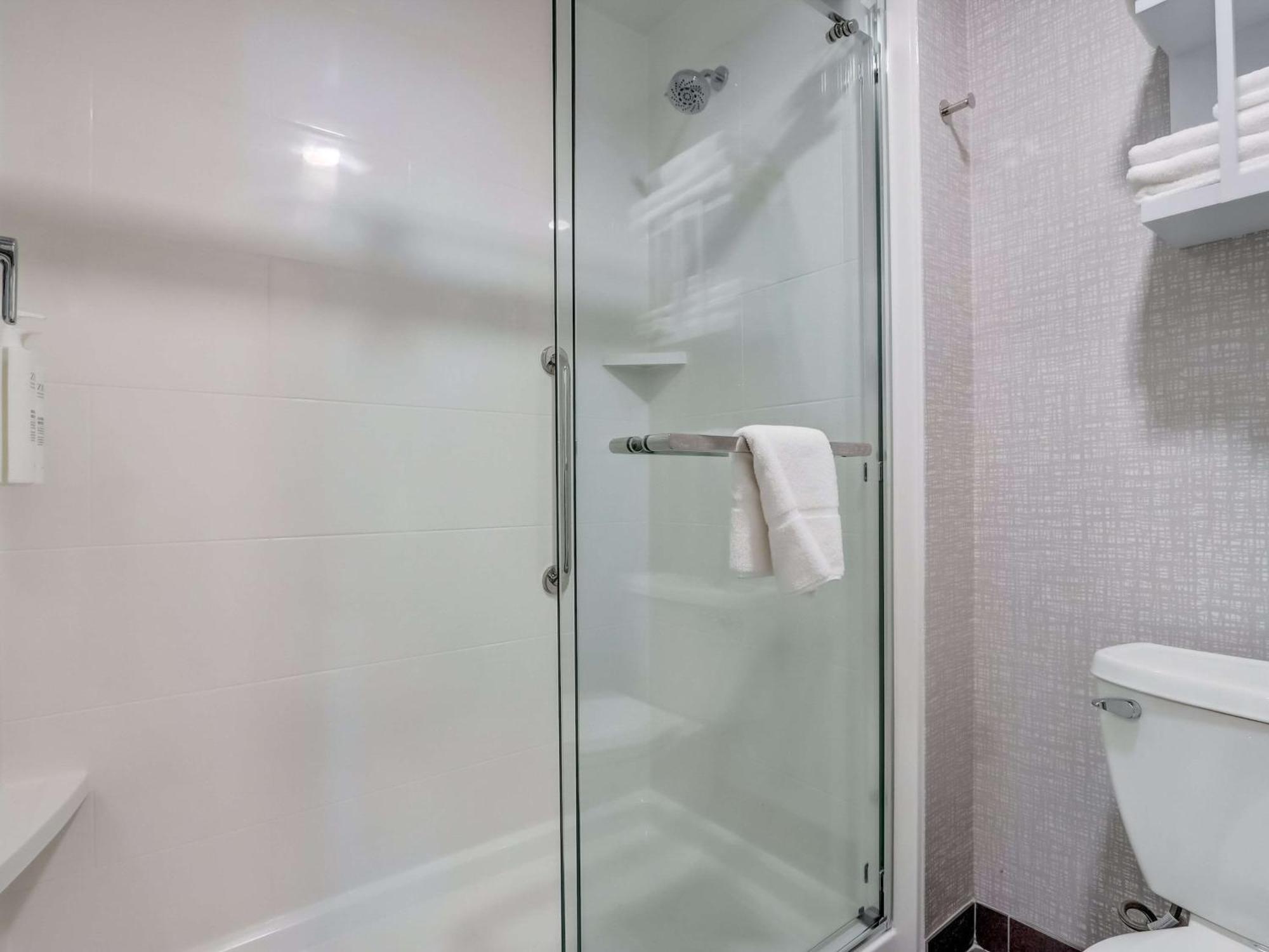 Hampton Inn & Suites Cincinnati Midtown Rookwood Екстер'єр фото